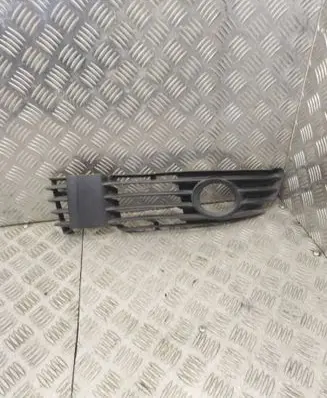 Volkswagen PASSAT B5.5 Front bumper lower grill 3B0853665E 3B0853665