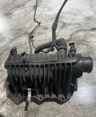 Ford Focus Intake manifold 1047092S01