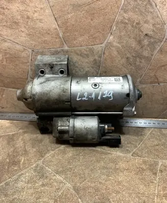 BMW 5 G30 G31 Starter motor 8671504