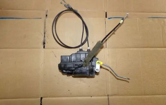 Nissan Quest Front door lock