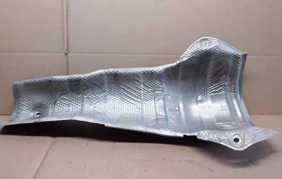 Toyota Prius+ (ZVW40) Exhaust heat shield