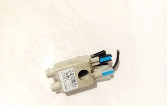 BMW 5 F10 F11 Antenna control unit 911826106 21367510