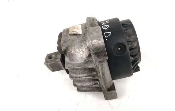 BMW 7 F01 F02 F03 F04 Engine mount bracket