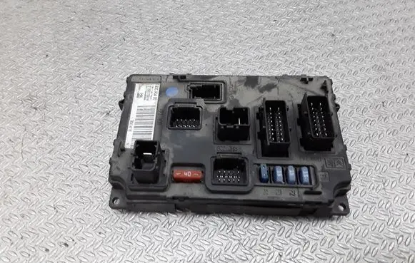 Peugeot 407 Comfort/convenience module S120017001H 9656148180