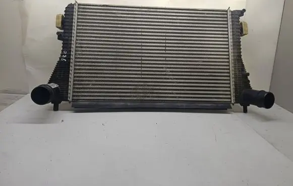 Volkswagen Jetta VI Intercooler radiator 5C0145803B DY418002