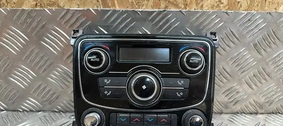 Jaguar XJ X351 Climate control unit AW9318D687DE