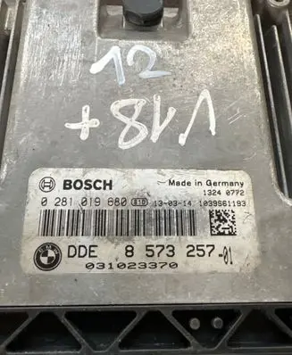 BMW 5 F10 F11 Engine control unit/module 8573257 0281019680