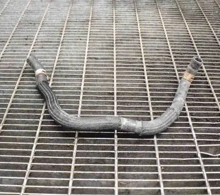 Toyota Prius (XW30) Engine coolant pipe/hose