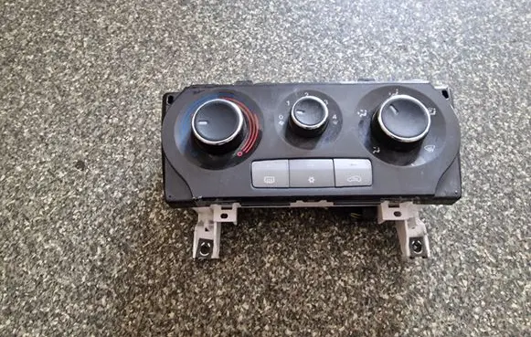 Fiat Bravo Climate control unit 5G7846100