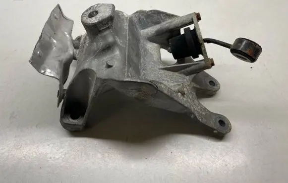 Audi Q7 4M Engine mounting bracket 4M0199308AT