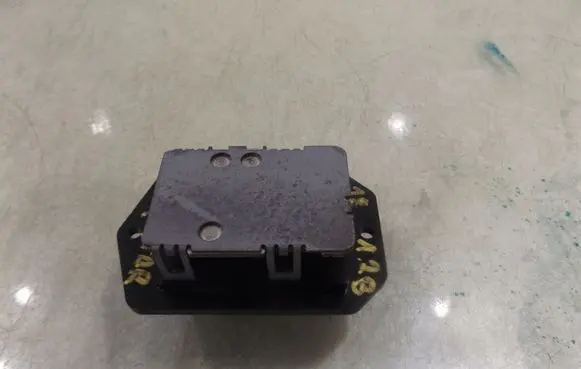 Mitsubishi Space Star Heater blower motor/fan resistor