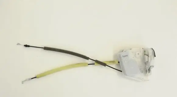 Mazda 3 II Rear door lock