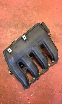 BMW 1 E81 E87 Intake manifold 7788194