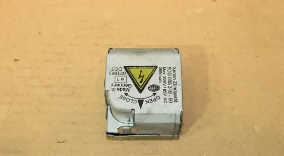 BMW X5 E53 Headlight ballast module Xenon 6907489