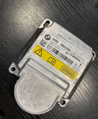 BMW 1 F20 F21 Airbag control unit/module 6863385