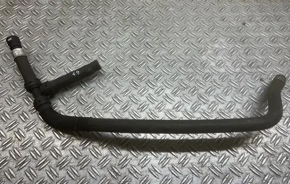 Coolant pipe/hose