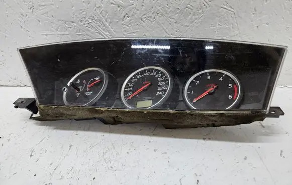 Nissan Primera Speedometer (instrument cluster) AV619 2230937