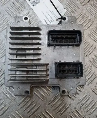 Opel Insignia A Engine control unit/module 12636331 86AALS570143013Y