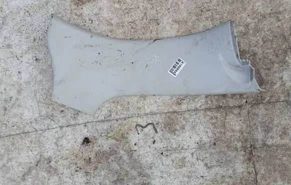 Skoda Octavia Mk1 (1U) (D) pillar trim (bottom) 1U9867247