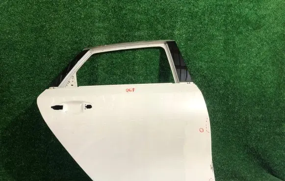 KIA Ceed Rear door