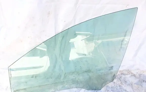 Fiat Croma Front door window glass four-door