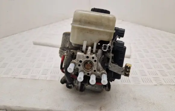 Toyota Land Cruiser (J120) ABS control unit/module 8954160060 1095D111292