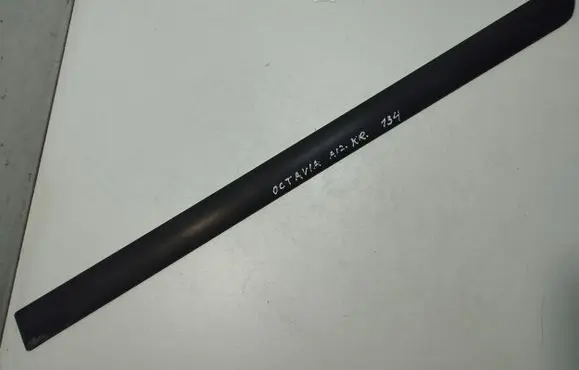 Skoda Octavia Mk2 (1Z) Rear door trim (molding) 1Z0853753D