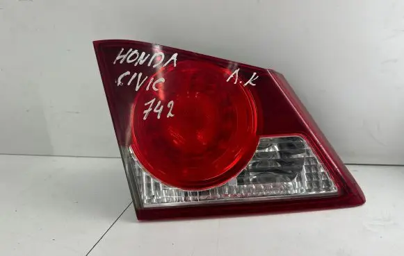 Honda Civic Rear/tail lights P6068L