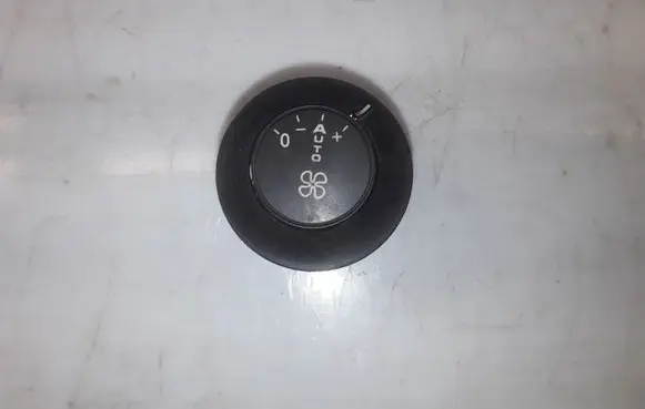 Peugeot 807 Air circulation switch 1488941077 0400440161