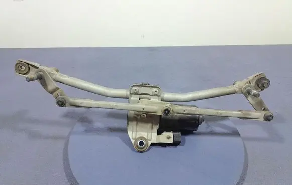 Hyundai ix35 Front wiper linkage and motor