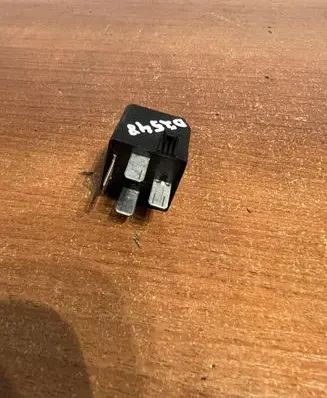 Mercedes-Benz A W169 Other relay A0025421319 D2548