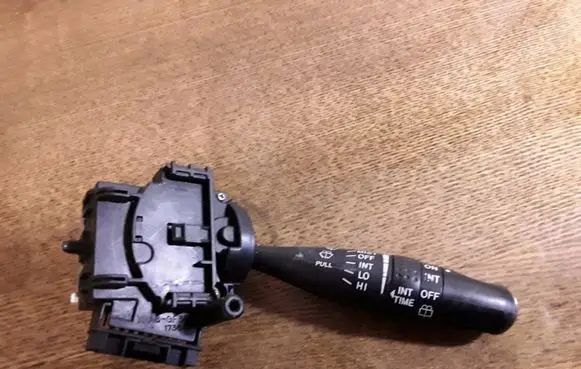 Toyota Corolla E120 E130 Wiper control stalk 173647