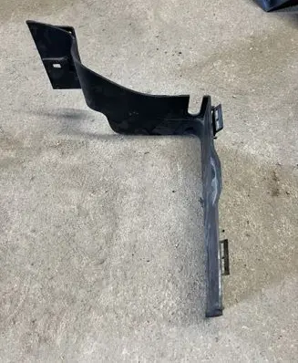 Land Rover Discovery 3 - LR3 Battery tray heat shield DWI500022