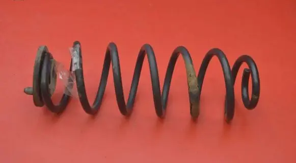 Volkswagen Golf V Rear coil spring