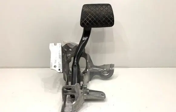 Audi Q7 4M Brake pedal 