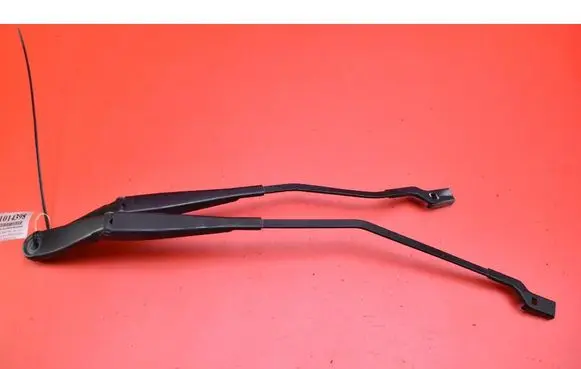 Front wiper blade arm