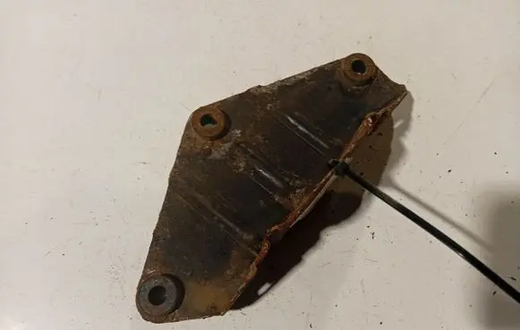 BMW X5 E70 Engine mounting bracket 