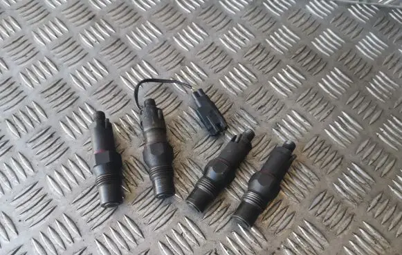 Ford Mondeo MK II Fuel injectors set LDC008R01 LCR6705301E