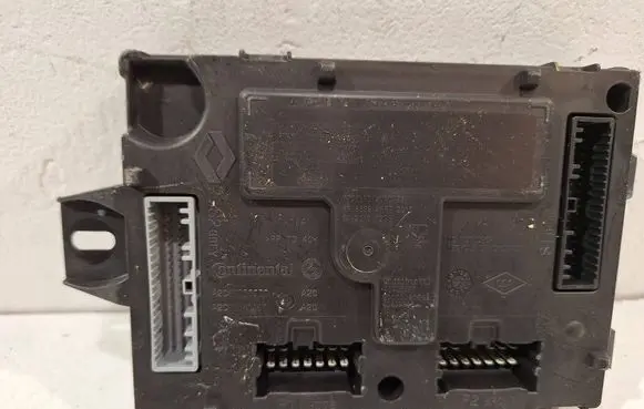 Renault Trafic III (X82) Fuse box set 284B77366R