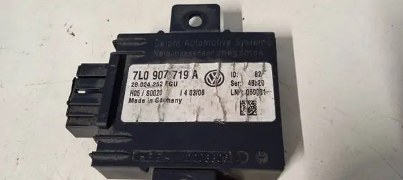 Volkswagen Touareg I Alarm control unit/module 7L0907719A