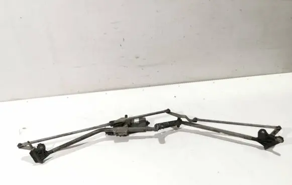 Front wiper linkage and motor