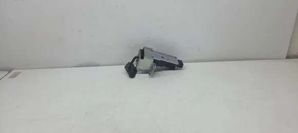 Chevrolet Captiva Loading door lock 