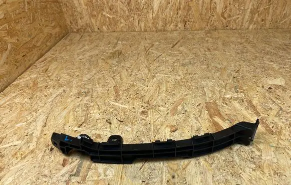 Front bumper mounting bracket
