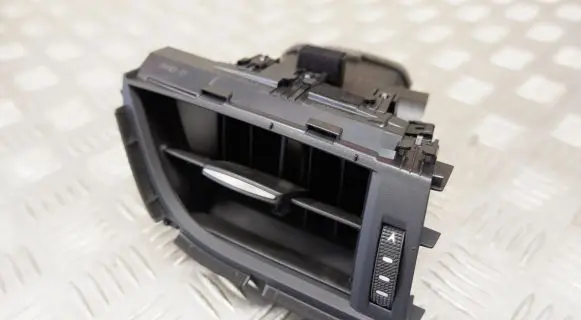 Lexus ES 250 - 300 - 330 Dashboard side air vent grill/cover trim 5566133120 5565033570 5568633100