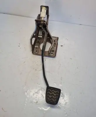 Toyota Avensis T250 Accelerator throttle pedal 0003122128