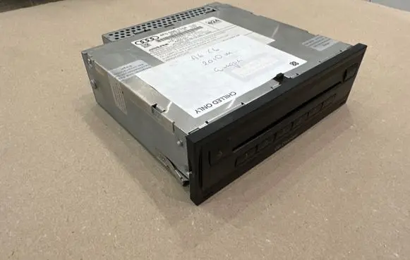 Audi A6 S6 C6 4F CD/DVD changer 4F0035110A 4F0035110 MHAD801A