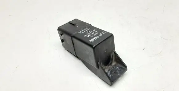 Glow plug pre-heat relay