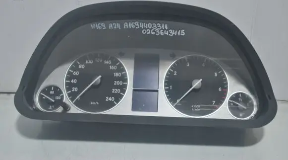 Mercedes-Benz A W169 Speedometer (instrument cluster) A1694403311