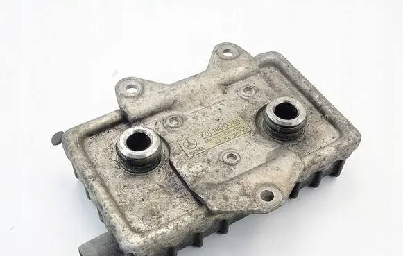 Mercedes-Benz Vito Viano W638 Engine oil radiator 6011800065