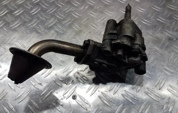 Volkswagen Transporter - Caravelle T4 Oil pump 026115153a